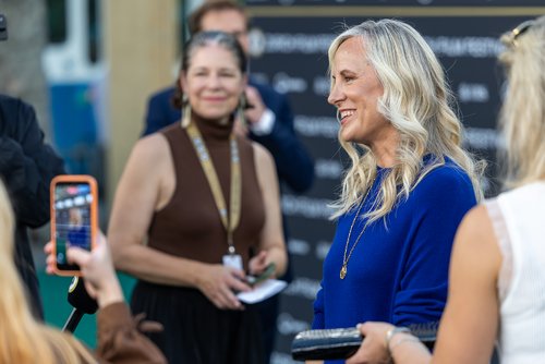 🎙️ Ein Rückblick auf das ZFF
Vor Kurzem schilderte unsere Präsidentin, @angelaziltener, Eindrücke und Erfahrungen ihrer... 🎙️ Ein Rückblick auf das ZFF
Vor Kurzem schilderte unsere Präsidentin, @angelaziltener, Eindrücke und Erfahrungen ihrer...