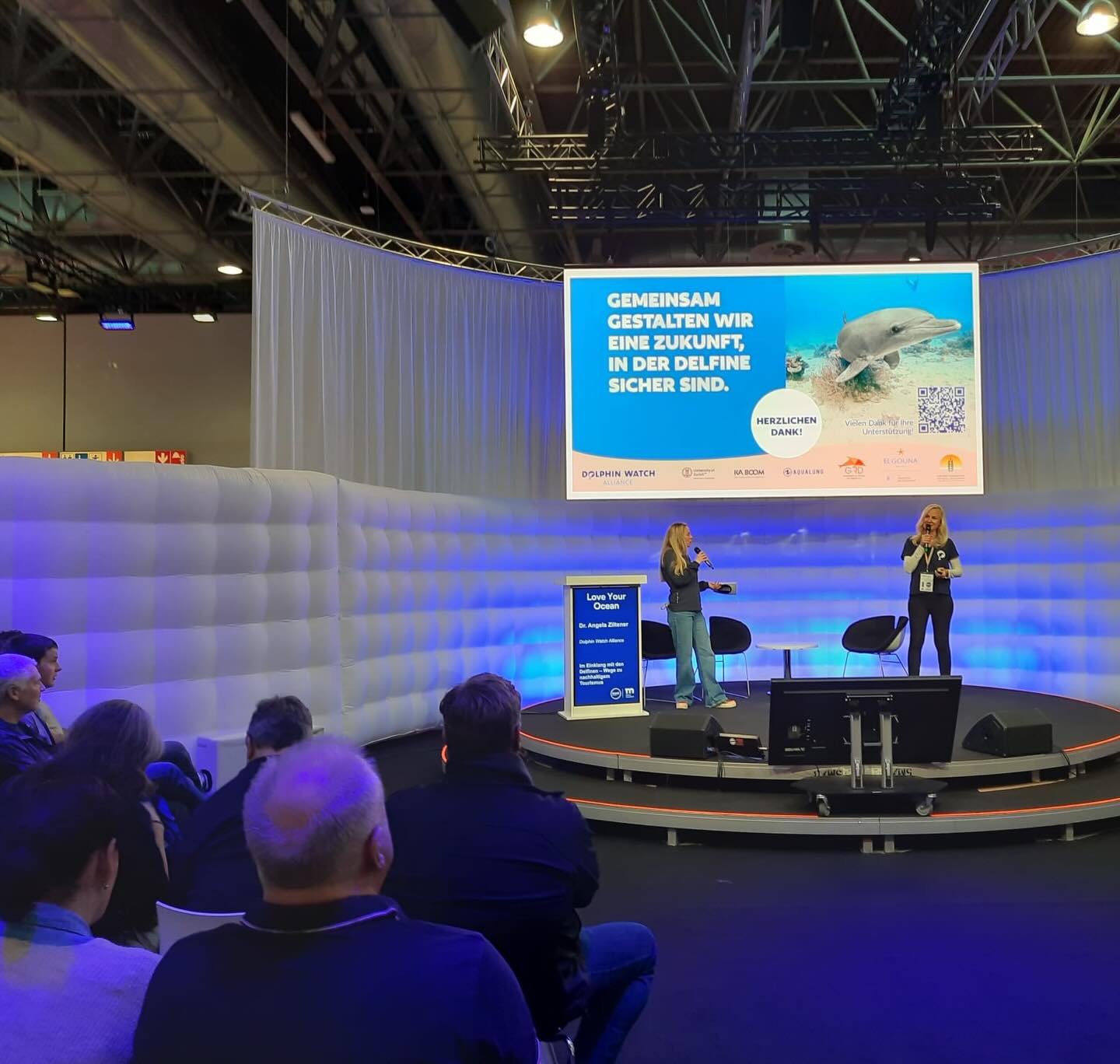 Die @bootduesseldorf ist auch eine großartige Plattform für Meeresschutz und Dokumentarfilme. 
In Zusammenarbeit mit...